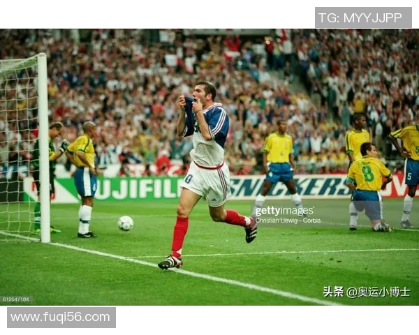 90年代传奇足球巨星群英荟萃 见证黄金时代的荣耀与激情